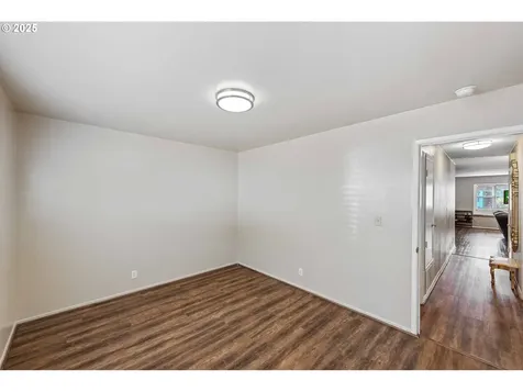 1825 Grant Street North Bend OR 97459