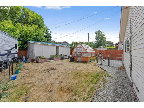 1825 Grant Street North Bend OR 97459