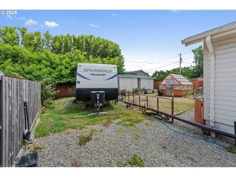 1825 Grant Street North Bend OR 97459