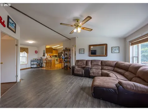 769 SE Fisher Drive Roseburg OR 97470