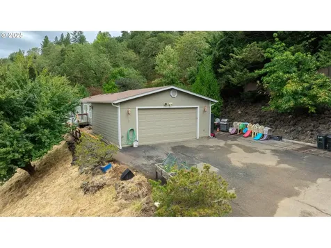 769 SE Fisher Drive Roseburg OR 97470