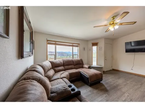 769 SE Fisher Drive Roseburg OR 97470