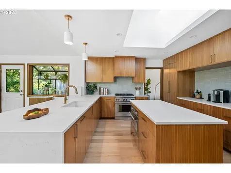 945 NW Torrey View Lane Portland OR 97229