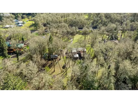 1176 Whistlers Lane Roseburg OR 97470