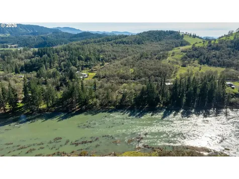 1176 Whistlers Lane Roseburg OR 97470