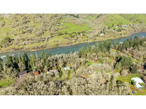 1176 Whistlers Lane Roseburg OR 97470