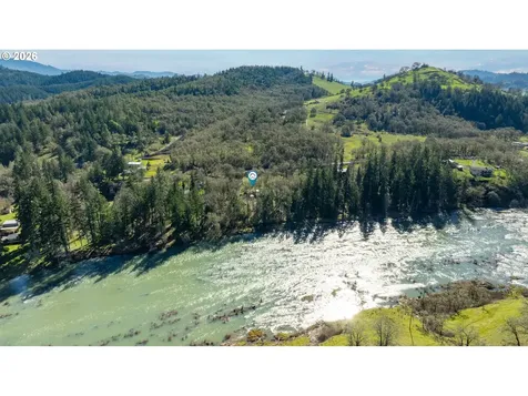 1176 Whistlers Lane Roseburg OR 97470