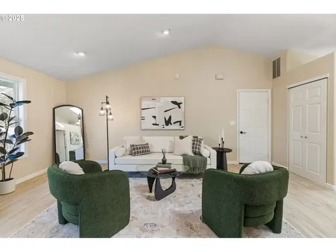 2965 W 19th Avenue Eugene OR 97405