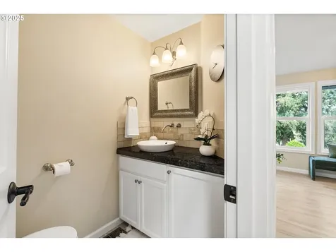 2965 W 19th Avenue Eugene OR 97405