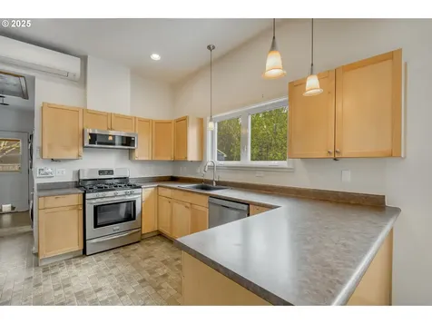 14 NE 56th Avenue Portland OR 97213