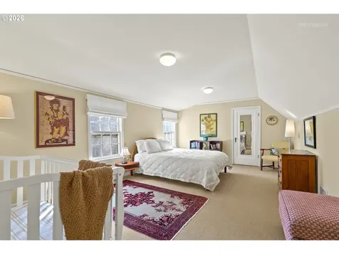 2600 SW Crestdale Drive Portland OR 97225
