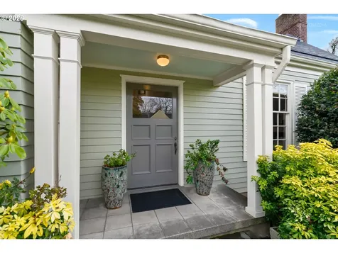 2600 SW Crestdale Drive Portland OR 97225
