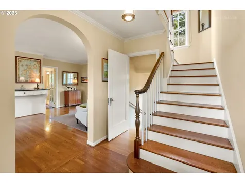 2600 SW Crestdale Drive Portland OR 97225