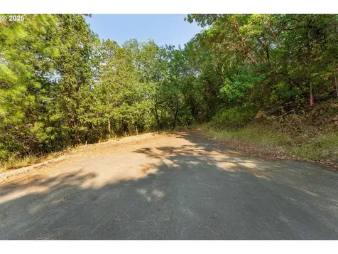 0 NE Carmen Street Roseburg OR 97470