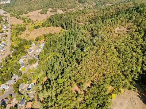 0 NE Carmen Street Roseburg OR 97470