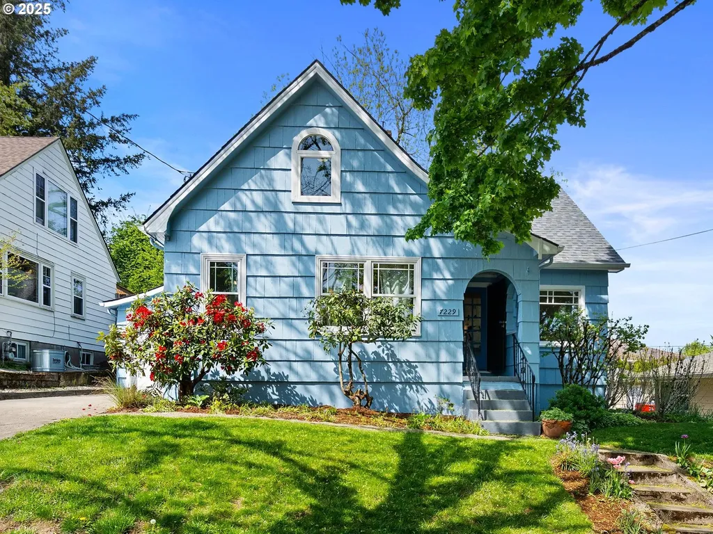 7229 SE Yamhill Street Portland OR 97215