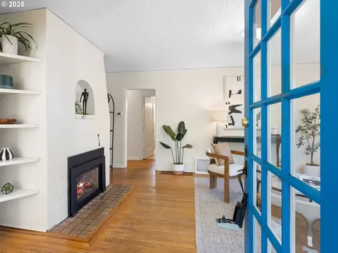 7229 SE Yamhill Street Portland OR 97215