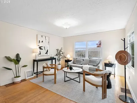 7229 SE Yamhill Street Portland OR 97215