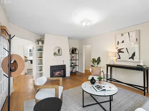 7229 SE Yamhill Street Portland OR 97215