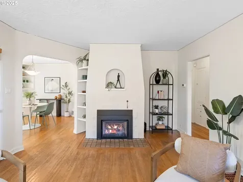 7229 SE Yamhill Street Portland OR 97215