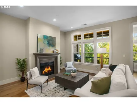 10546 SW Windwood Way Portland OR 97225