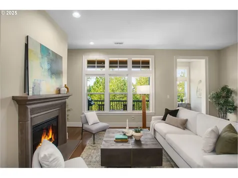 10546 SW Windwood Way Portland OR 97225