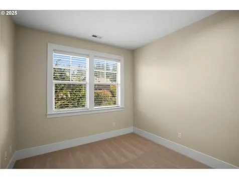 10546 SW Windwood Way Portland OR 97225