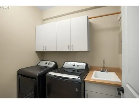 10546 SW Windwood Way Portland OR 97225
