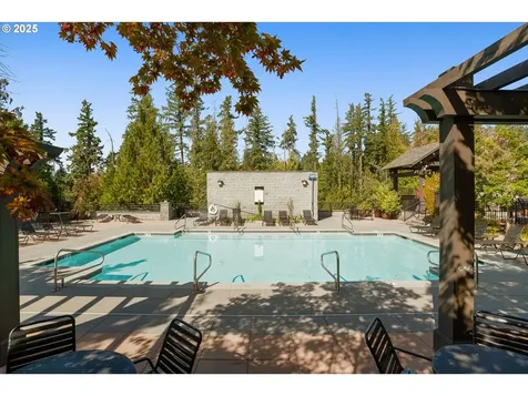 10546 SW Windwood Way Portland OR 97225