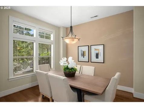 10546 SW Windwood Way Portland OR 97225