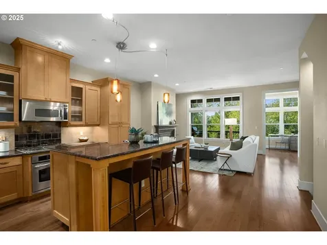 10546 SW Windwood Way Portland OR 97225