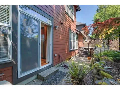 916 NE 73rd Avenue Hillsboro OR 97124