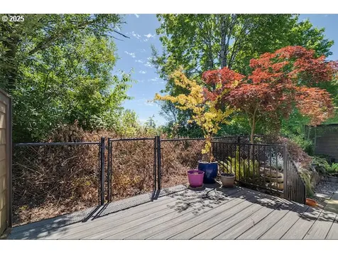916 NE 73rd Avenue Hillsboro OR 97124