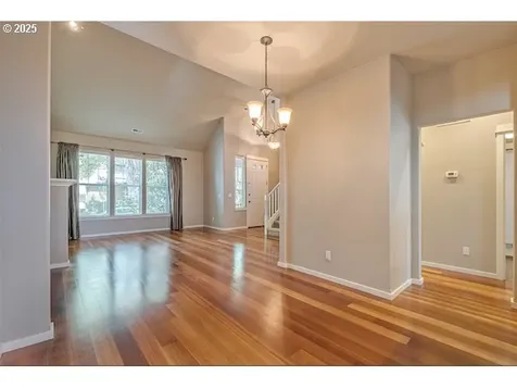 916 NE 73rd Avenue Hillsboro OR 97124