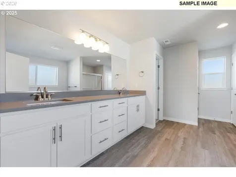 651 S 5th Street Carlton OR 97111