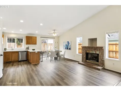 591 SW Filbert Street Mcminnville OR 97128