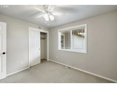591 SW Filbert Street Mcminnville OR 97128
