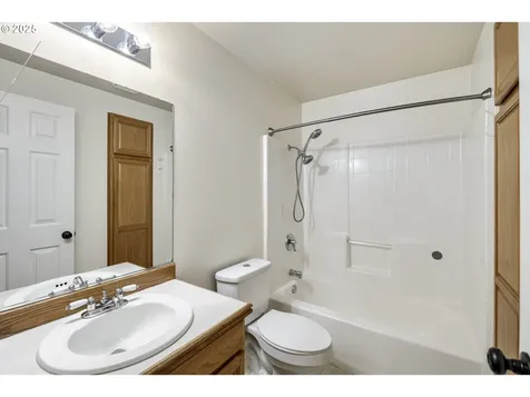 591 SW Filbert Street Mcminnville OR 97128