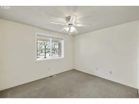 591 SW Filbert Street Mcminnville OR 97128