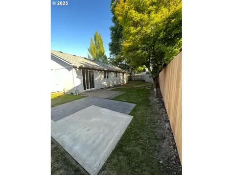 591 SW Filbert Street Mcminnville OR 97128