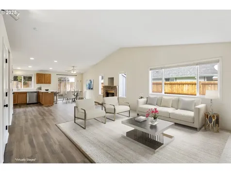 591 SW Filbert Street Mcminnville OR 97128