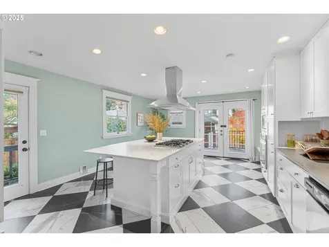 1990 SE Mulberry Avenue Portland OR 97214