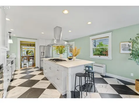1990 SE Mulberry Avenue Portland OR 97214