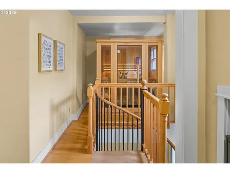 1990 SE Mulberry Avenue Portland OR 97214