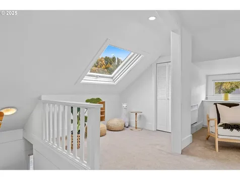 1990 SE Mulberry Avenue Portland OR 97214