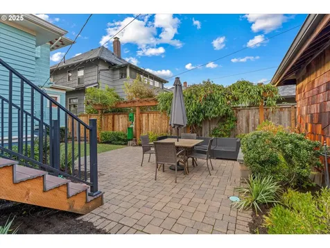 1990 SE Mulberry Avenue Portland OR 97214