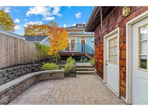 1990 SE Mulberry Avenue Portland OR 97214
