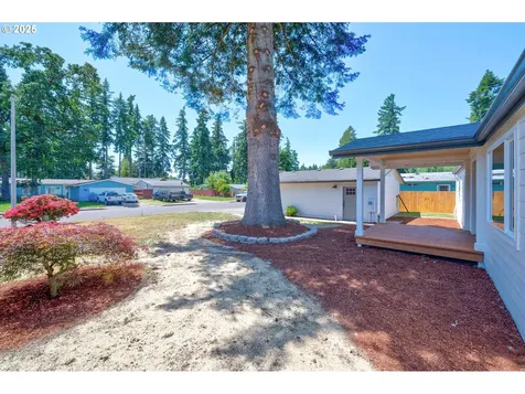 3277 Mcnaught Street Woodburn OR 97071