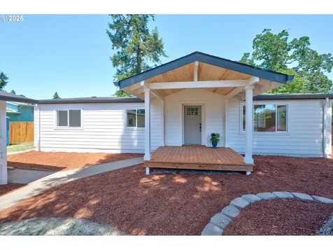 3277 Mcnaught Street Woodburn OR 97071