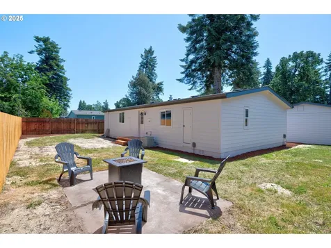 3277 Mcnaught Street Woodburn OR 97071